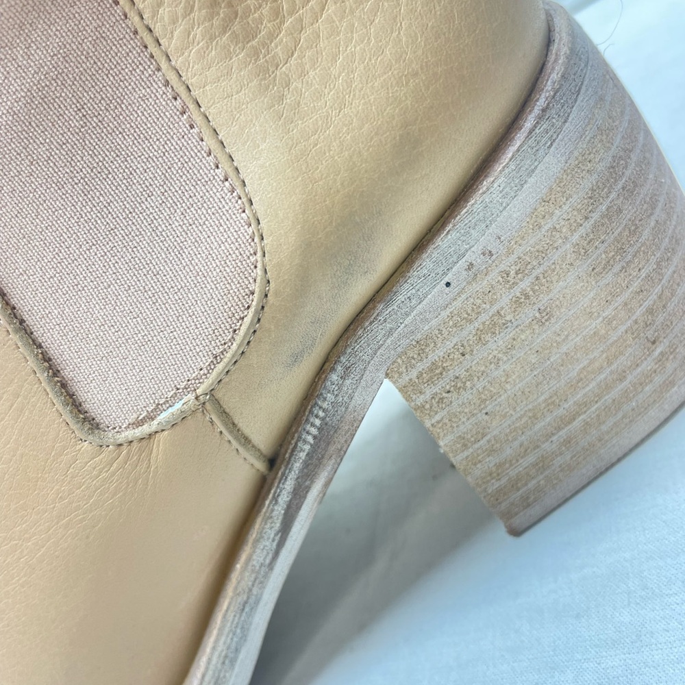Free People Essential Chelsea Leather Boots Chalk NWOB - Picture 12 of 13
